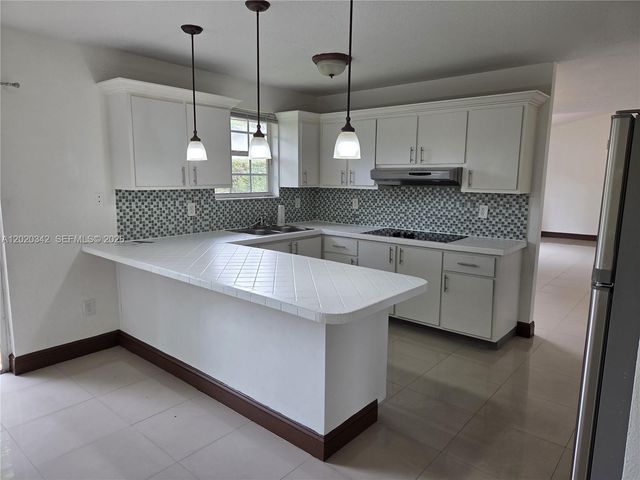 10120 SW 127th Avenue, Miami, FL 33186
