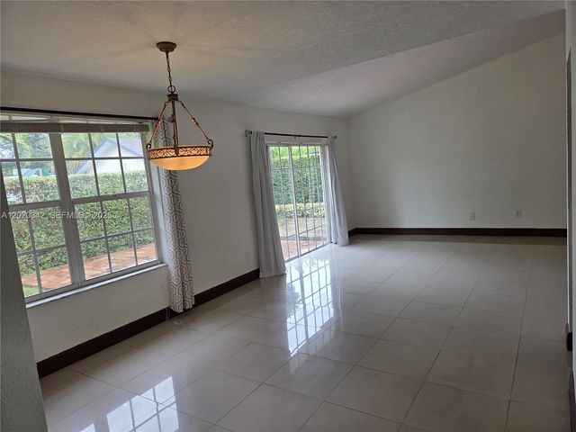 10120 SW 127th Avenue, Miami, FL 33186