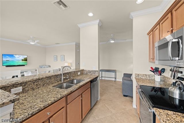 9820 Giaveno CIR 1446, Naples, FL 34113