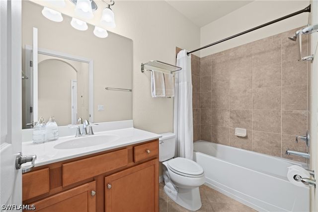 9820 Giaveno CIR 1446, Naples, FL 34113
