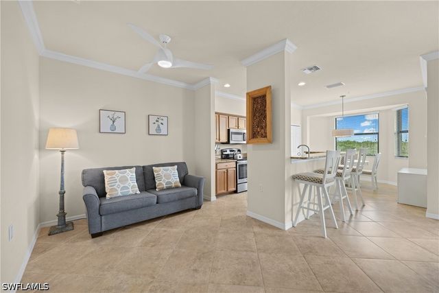9820 Giaveno CIR 1446, Naples, FL 34113
