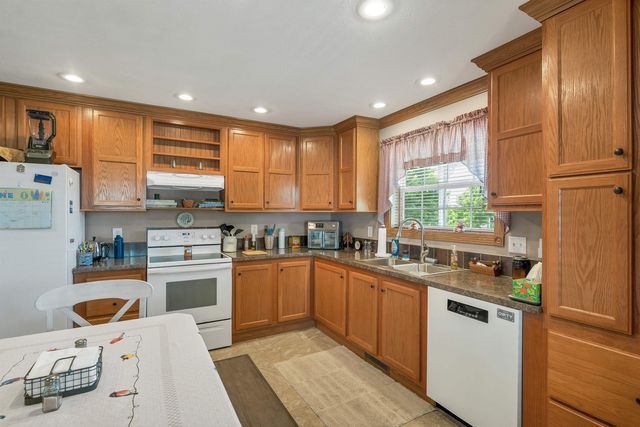 9 Morning Glory Drive, Franklin, NH 03235