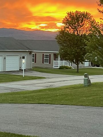9 Morning Glory Drive, Franklin, NH 03235