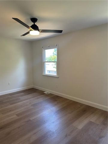10 Fort Lee Court, Easton, PA 18040