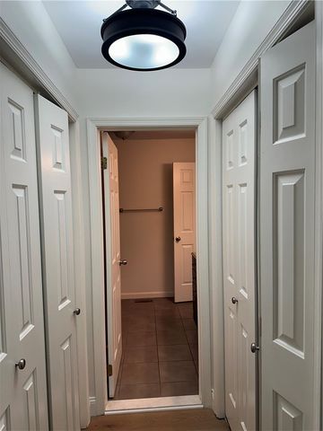 10 Fort Lee Court, Easton, PA 18040