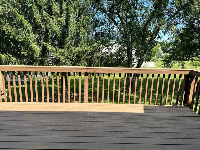 10 Fort Lee Court, Easton, PA 18040