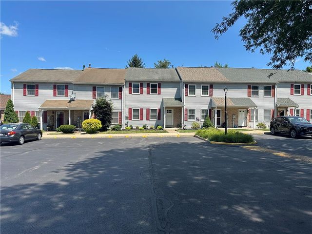 10 Fort Lee Court, Easton, PA 18040