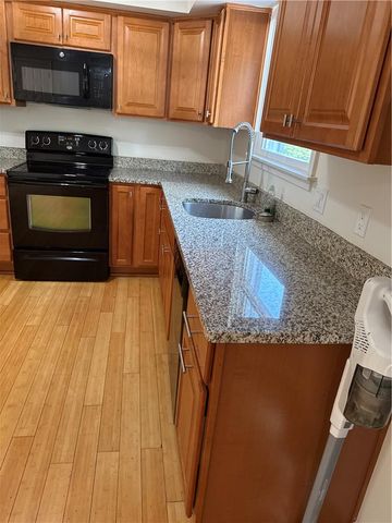10 Fort Lee Court, Easton, PA 18040