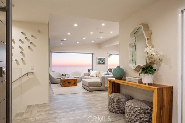 1238 Anacapa Way, Laguna Beach, CA 92651