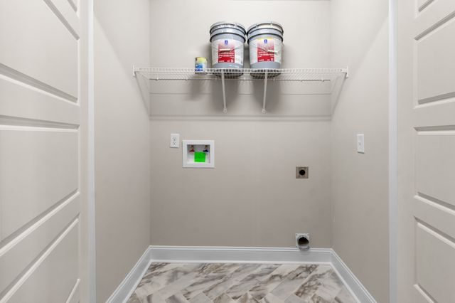369 Galway Dr, Clarksville, TN 37042
