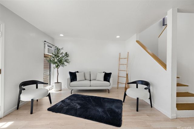 92-975 Makakilo Drive 25, Kapolei, HI 96707