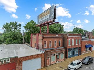 2247 Gravois Avenue, St Louis, MO 63104