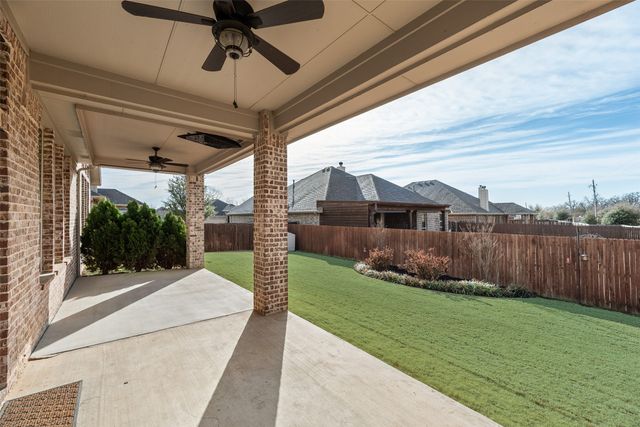 216 Equestrian Road, Hickory Creek, TX 75065