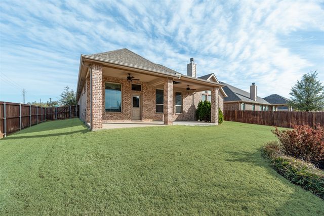 216 Equestrian Road, Hickory Creek, TX 75065