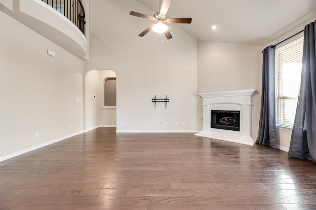 216 Equestrian Road, Hickory Creek, TX 75065