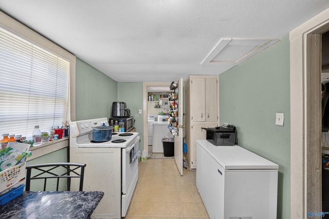 809 Rison Avenue NE, Huntsville, AL 35801
