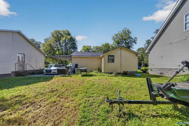 809 Rison Avenue NE, Huntsville, AL 35801