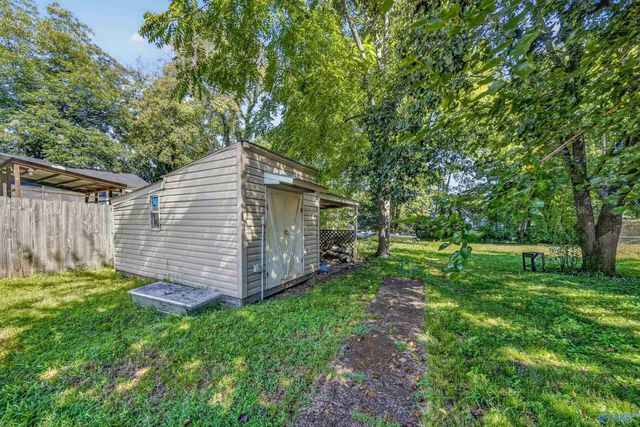 809 Rison Avenue NE, Huntsville, AL 35801