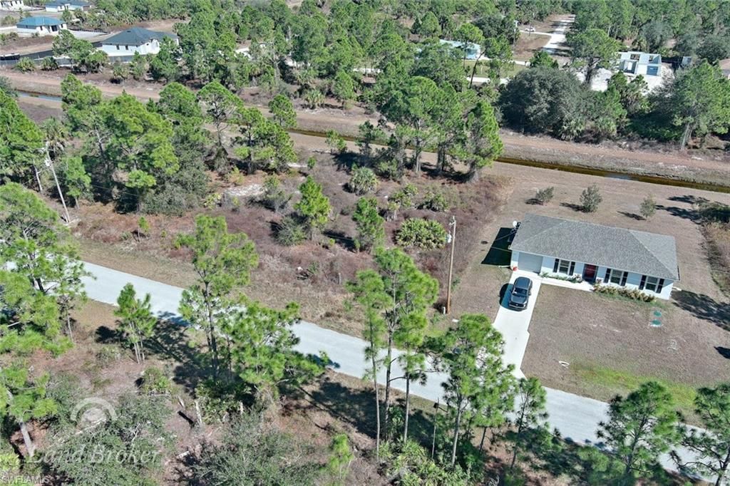 943 Foxdale AVE, LEHIGH ACRES, FL 33974 — photo 3
