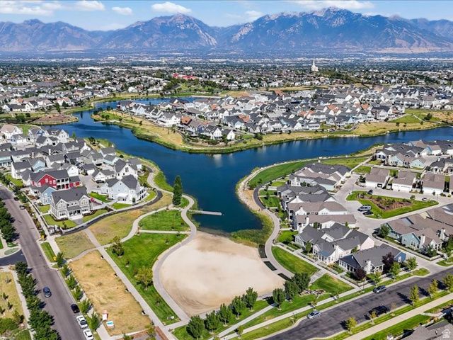 10952 S PORCINI DR, South Jordan, UT 84009