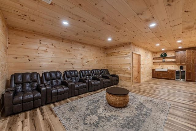 290 Graham Court, Ellijay, GA 30540