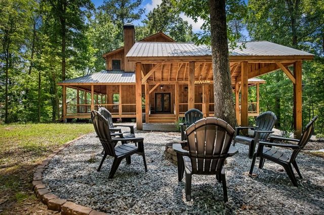 290 Graham Court, Ellijay, GA 30540