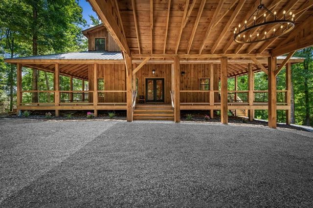 290 Graham Court, Ellijay, GA 30540