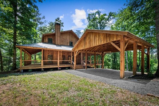 290 Graham Court, Ellijay, GA 30540