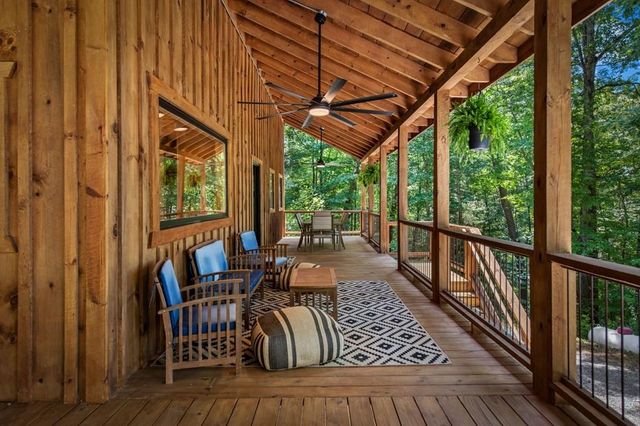 290 Graham Court, Ellijay, GA 30540