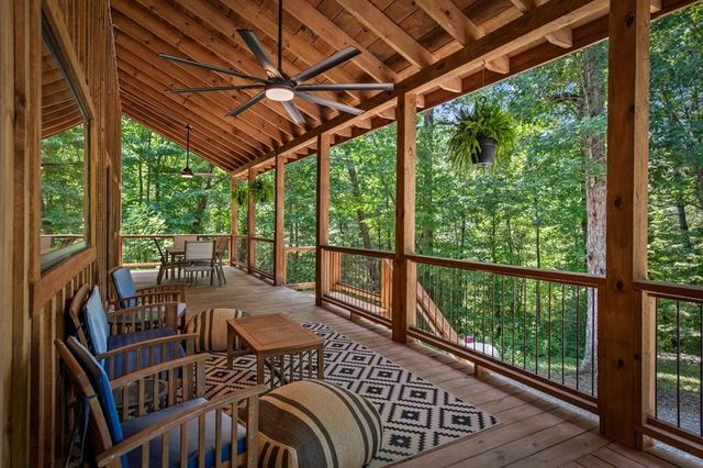 290 Graham Court, Ellijay, GA 30540