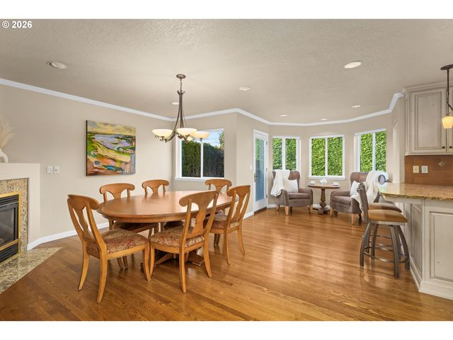 12878 Sw SIERRA VISTA Dr, Lake Oswego, OR 97035