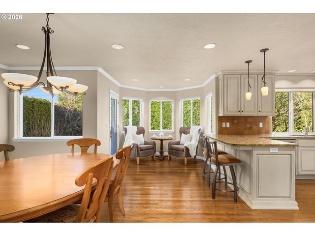 12878 Sw SIERRA VISTA Dr, Lake Oswego, OR 97035