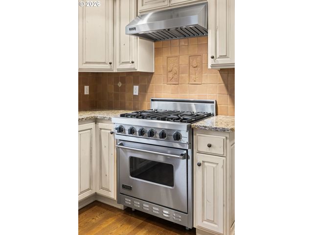 12878 Sw SIERRA VISTA Dr, Lake Oswego, OR 97035