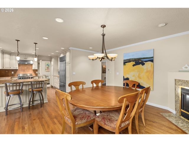 12878 Sw SIERRA VISTA Dr, Lake Oswego, OR 97035