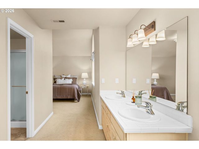 12878 Sw SIERRA VISTA Dr, Lake Oswego, OR 97035