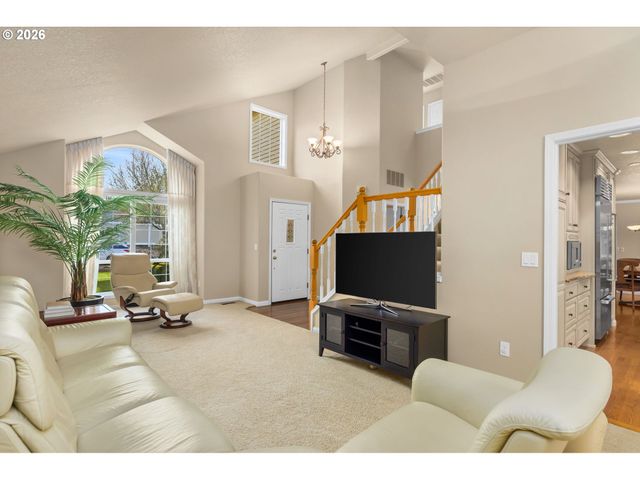 12878 Sw SIERRA VISTA Dr, Lake Oswego, OR 97035