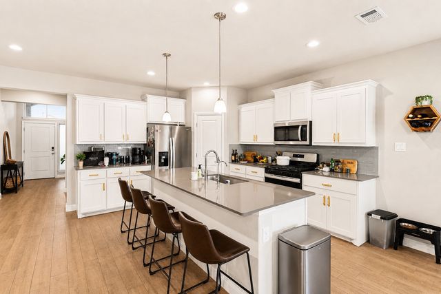 1012 Croxley Way, Justin, TX 76247