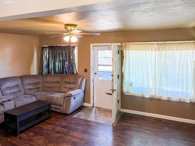 6318 Ne 18TH Ave, Portland, OR 97211