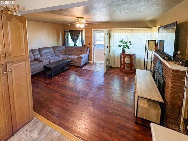 6318 Ne 18TH Ave, Portland, OR 97211
