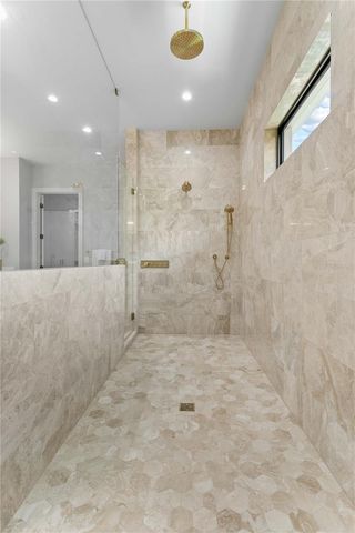 5003 W POE AVENUE, Tampa, FL 33629