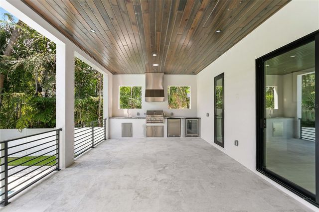 5003 W POE AVENUE, Tampa, FL 33629