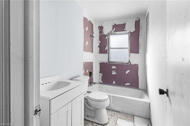 201 Marco Lake DR, Marco Island, FL 34145