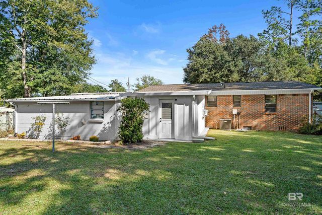 6895 Piney Woods Road, Foley, AL 36535