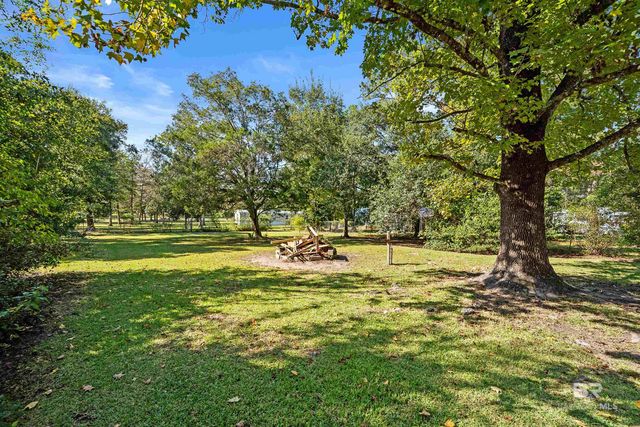 6895 Piney Woods Road, Foley, AL 36535