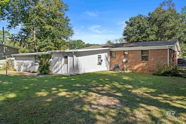6895 Piney Woods Road, Foley, AL 36535