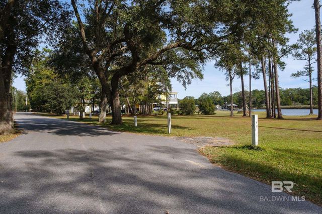 6895 Piney Woods Road, Foley, AL 36535