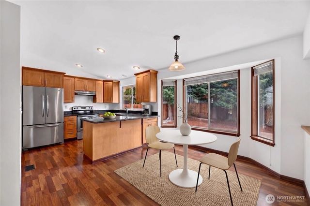 1341 SW 348th Street, Federal Way, WA 98023