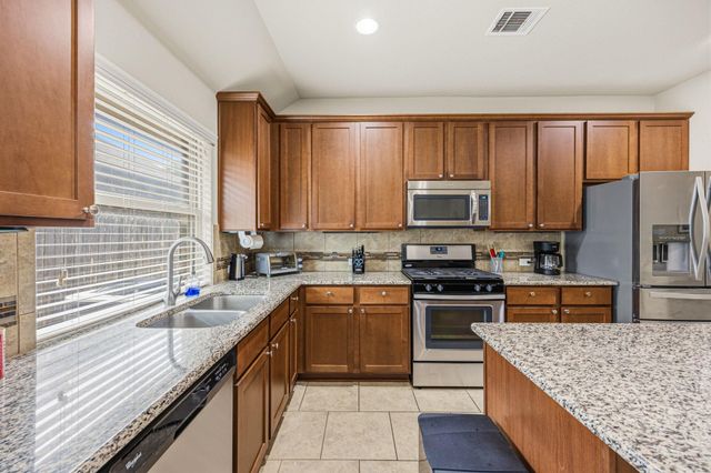 328 Lightcliff ST, Hutto, TX 78634