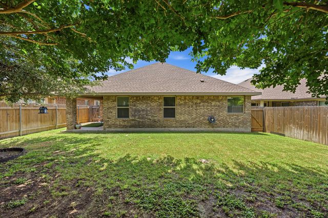 328 Lightcliff ST, Hutto, TX 78634