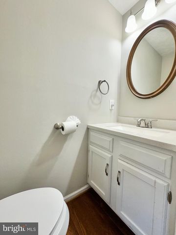 7649 FALLSWOOD WAY, Lorton, VA 22079